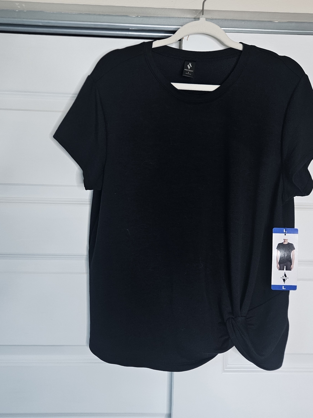 Skechers NWT SKECHLUXE Wellness Knot T-Shirt - Large - Black